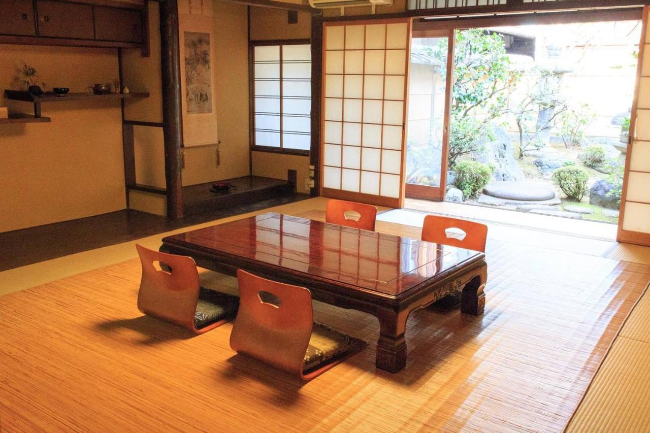 京都二条城近く京町屋120年の歴史に泊まる Zewnętrze zdjęcie