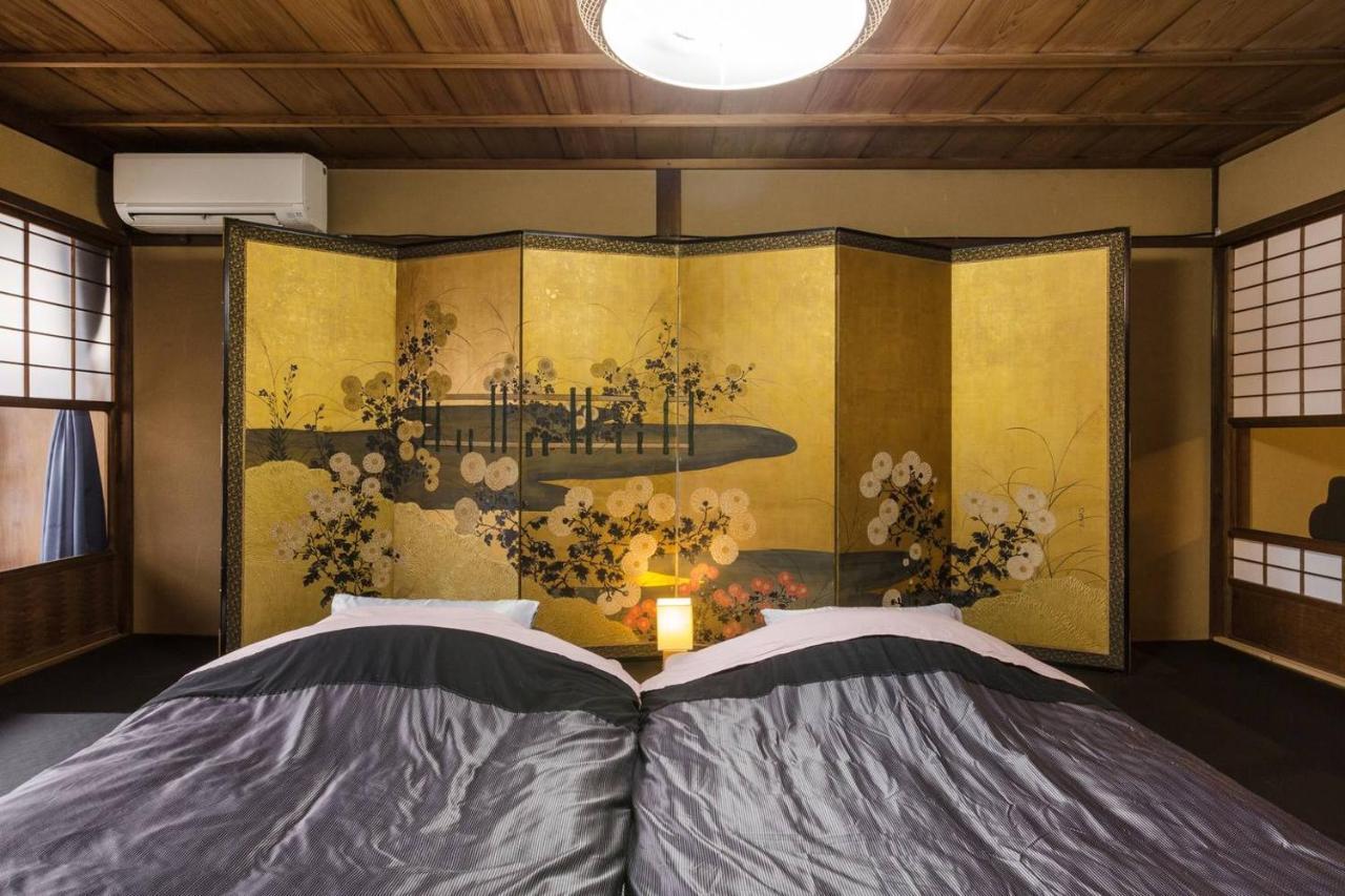 京都二条城近く京町屋120年の歴史に泊まる Zewnętrze zdjęcie