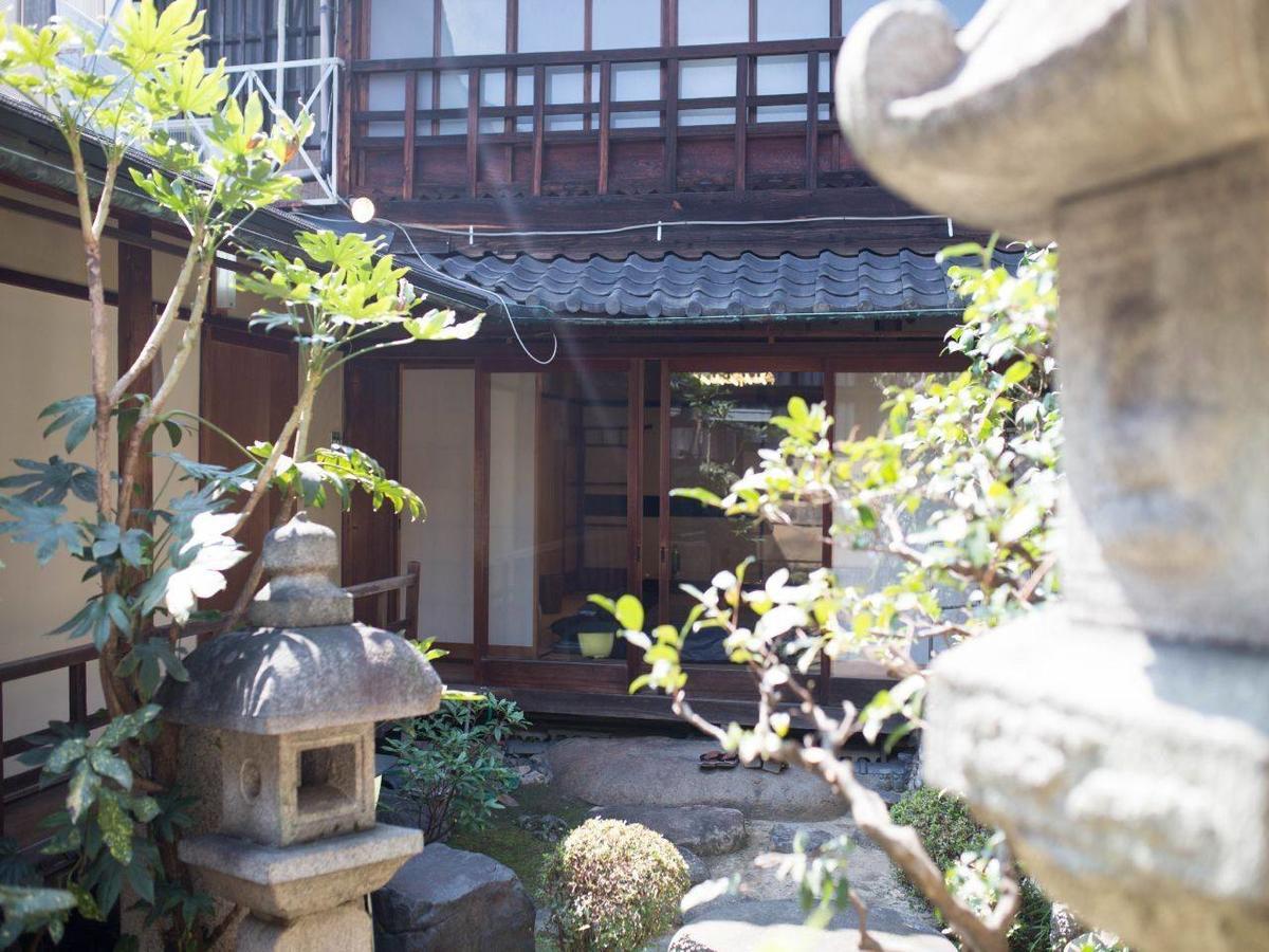 京都二条城近く京町屋120年の歴史に泊まる Zewnętrze zdjęcie