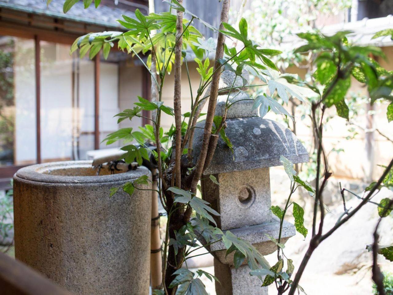 京都二条城近く京町屋120年の歴史に泊まる Zewnętrze zdjęcie
